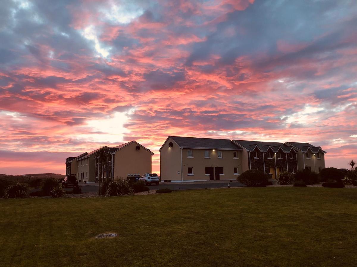 Connemara Sands Hotel & Spa Клифдън Екстериор снимка