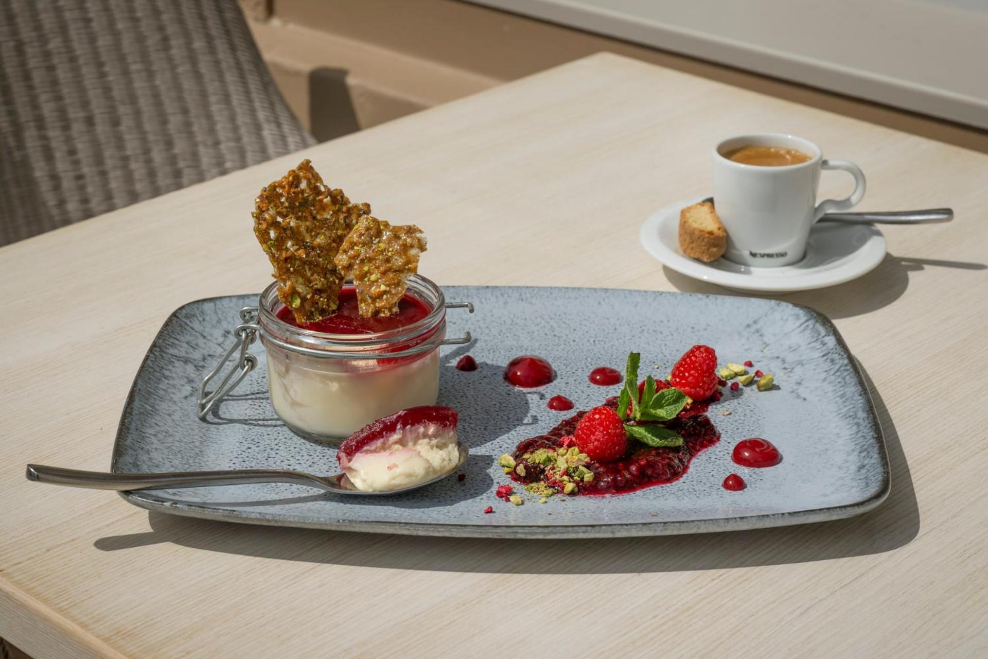 Connemara Sands Hotel & Spa Клифдън Екстериор снимка